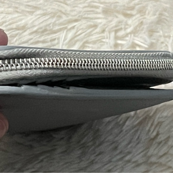 Saint Laurent Gray Wallet Smooth Leather Minimalist Design - Picture 6 of 13